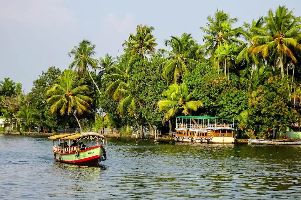 Botel Blueberry Houseboat Hotel Alappuzha India